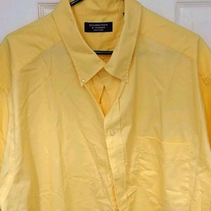 Men's casual button down shirt